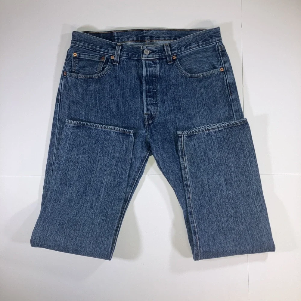 Levis 501 Jeans Mens 32x29 Medium Wash Button Fly Original Fit 100% Cotton